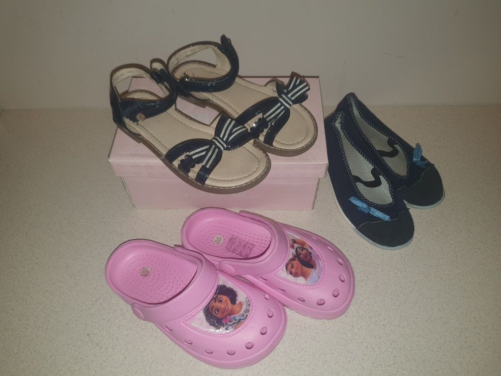 2 pary Sandały rozm 31 +crocsy klapki rozm 30/ 31 Encanto