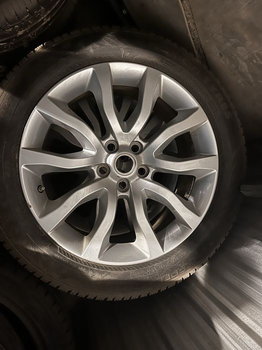 Range Rover 20” Koła z oponami zimowymi Nokian