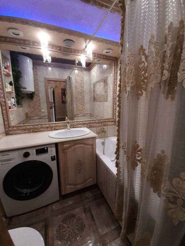 Продам свою  3ком.квартиру. метро Салтовское 3 мин. Пески.522м/р