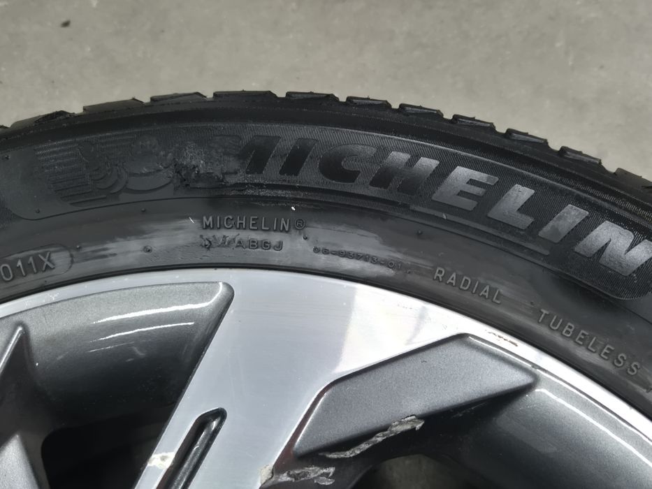 Kia Stonic felga 17" koło 4x100 6.5J ET49 205/55 5mm 24r