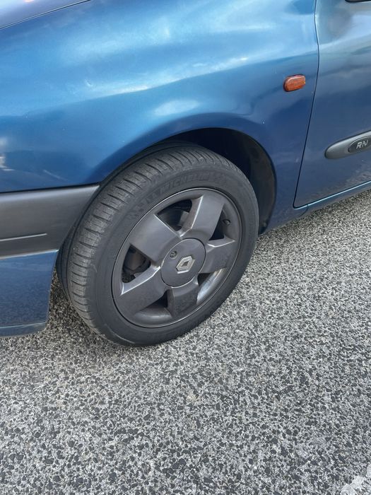 Renault Clio 2000