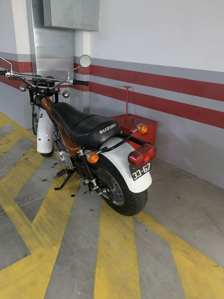 Suzuki RV 125 como nova