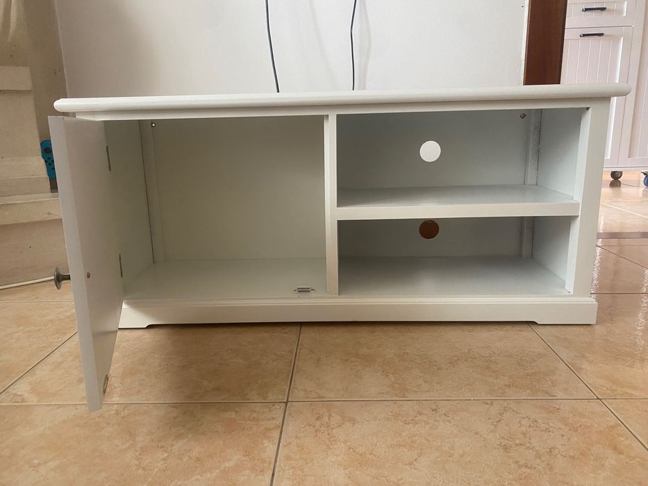 Móvel de TV em madeira