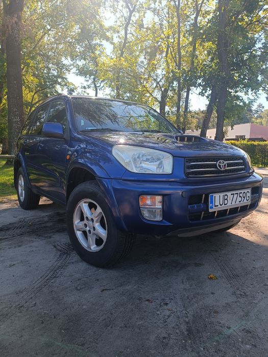 Toyota RAV4 z napędem 4x4 doinwestowana