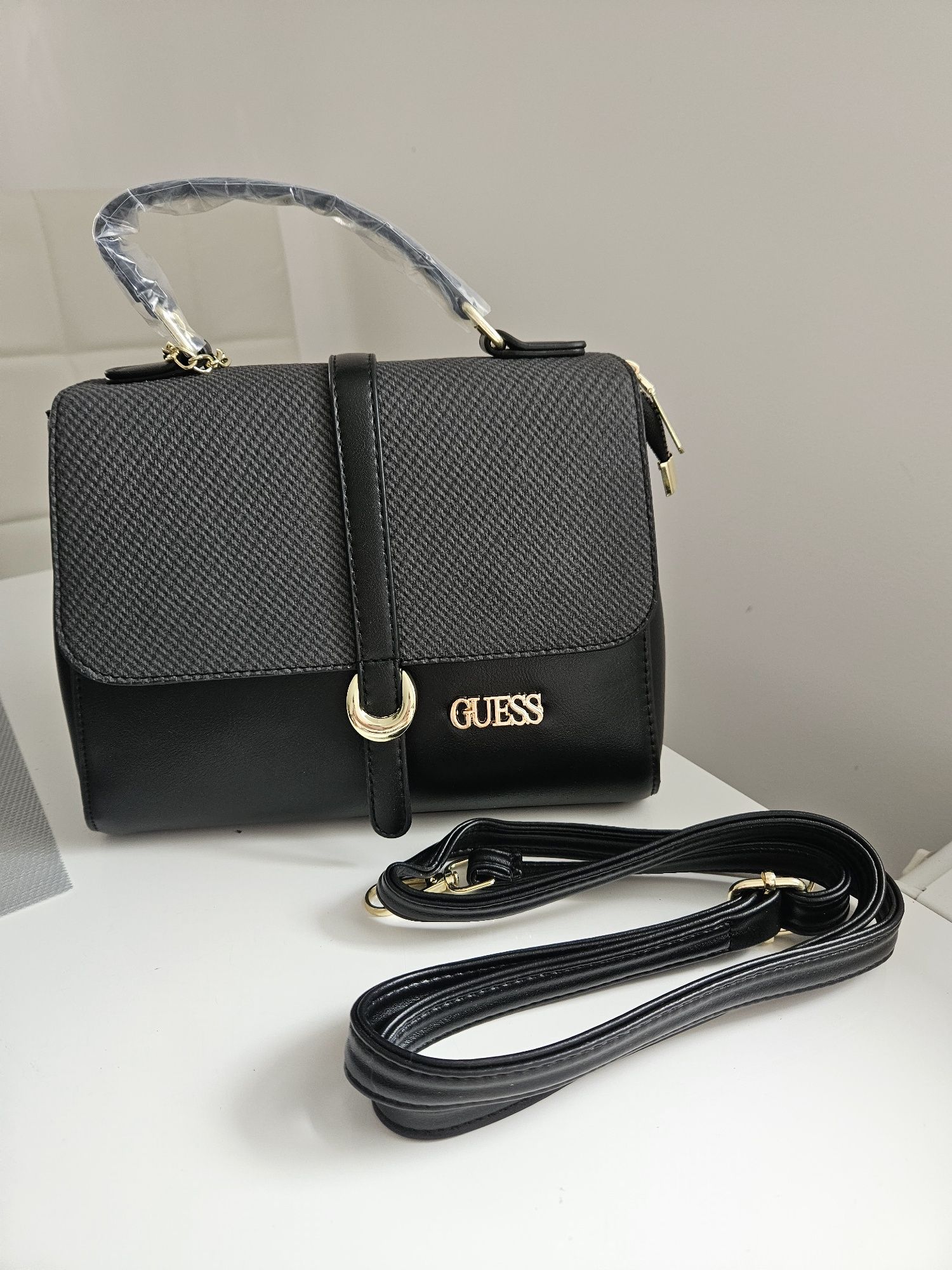 Damska torebka guess