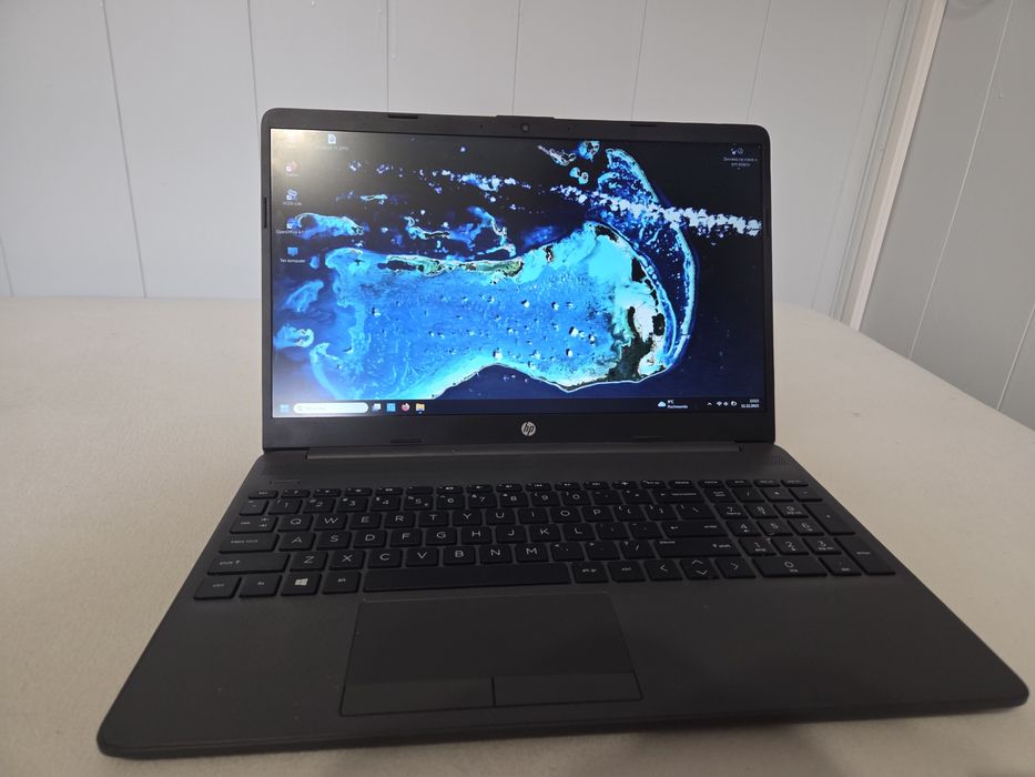 Laptop HP 255 G8