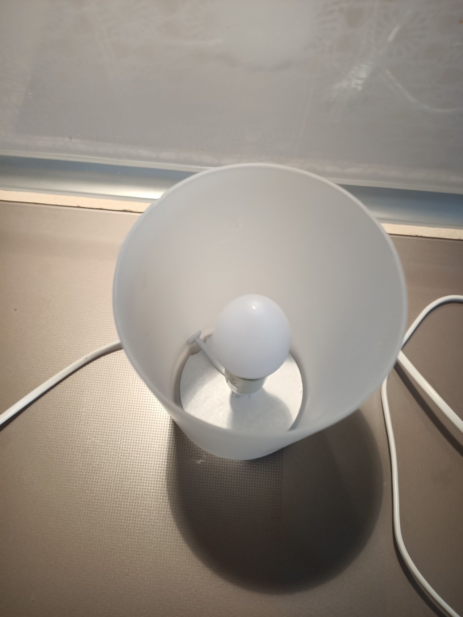 Lampa stołowa szklana