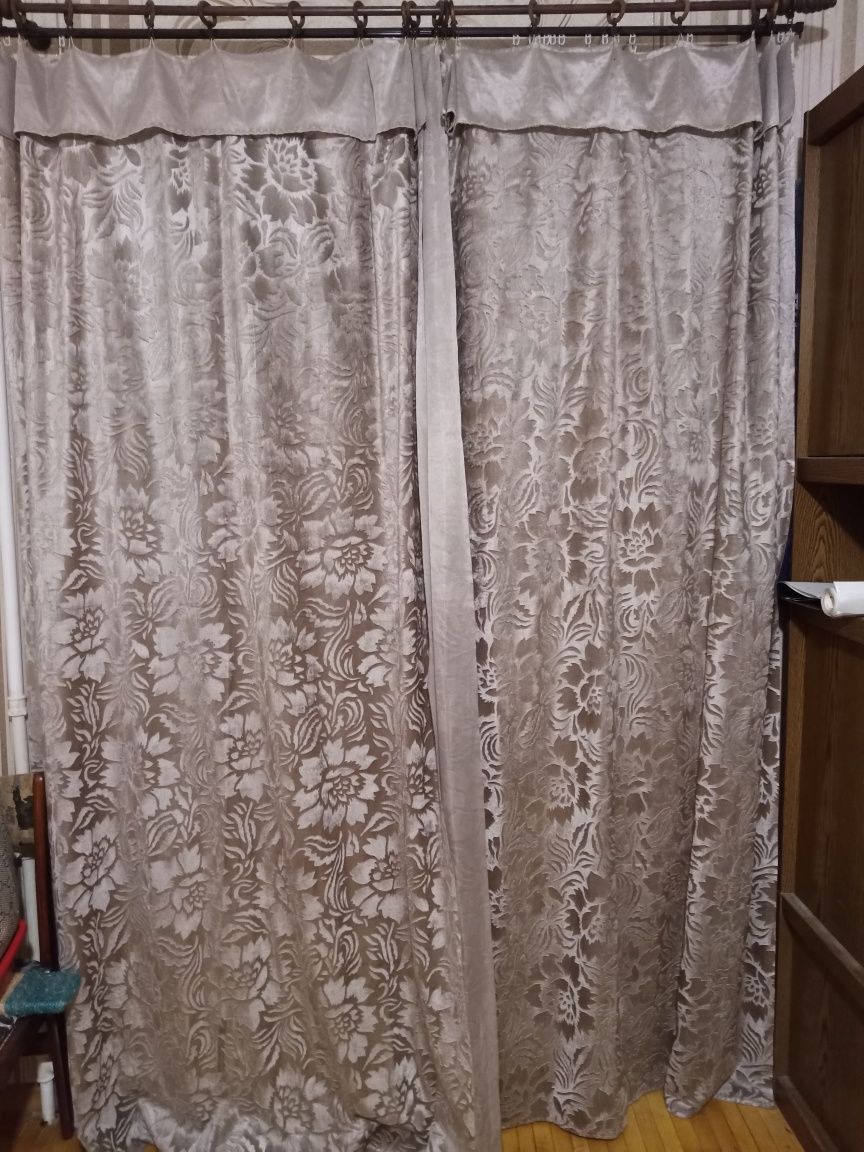 Продам шторы лёгкие коричневые
