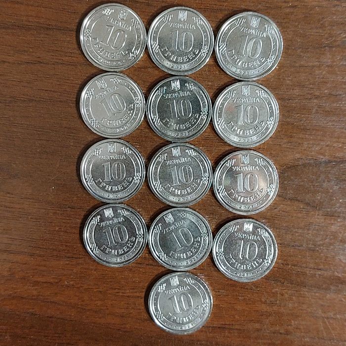 Пам'ятні колекційні монети України  та роли на 8 фото