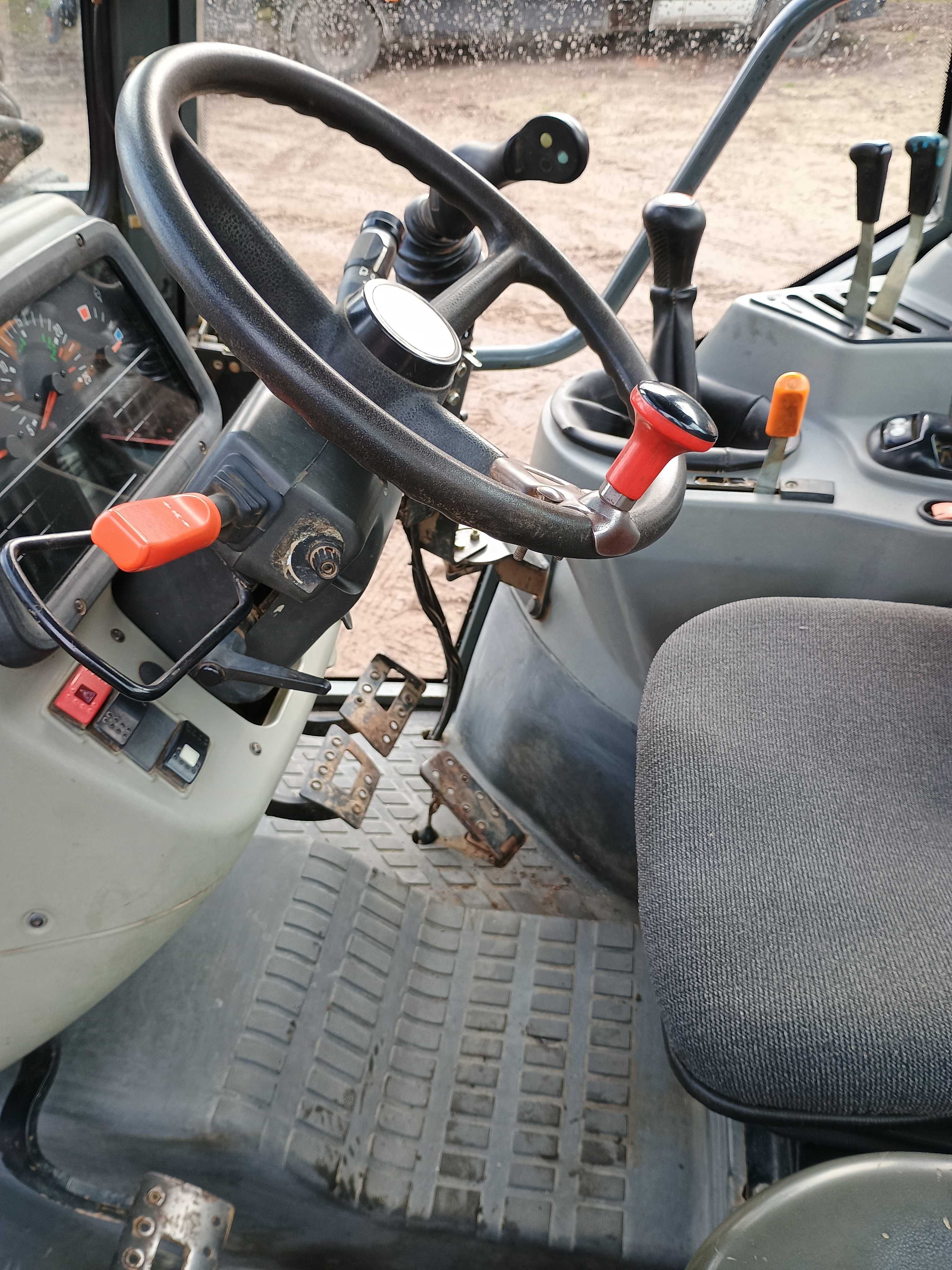 Massey Ferguson 4335 ładowacz Mailleux