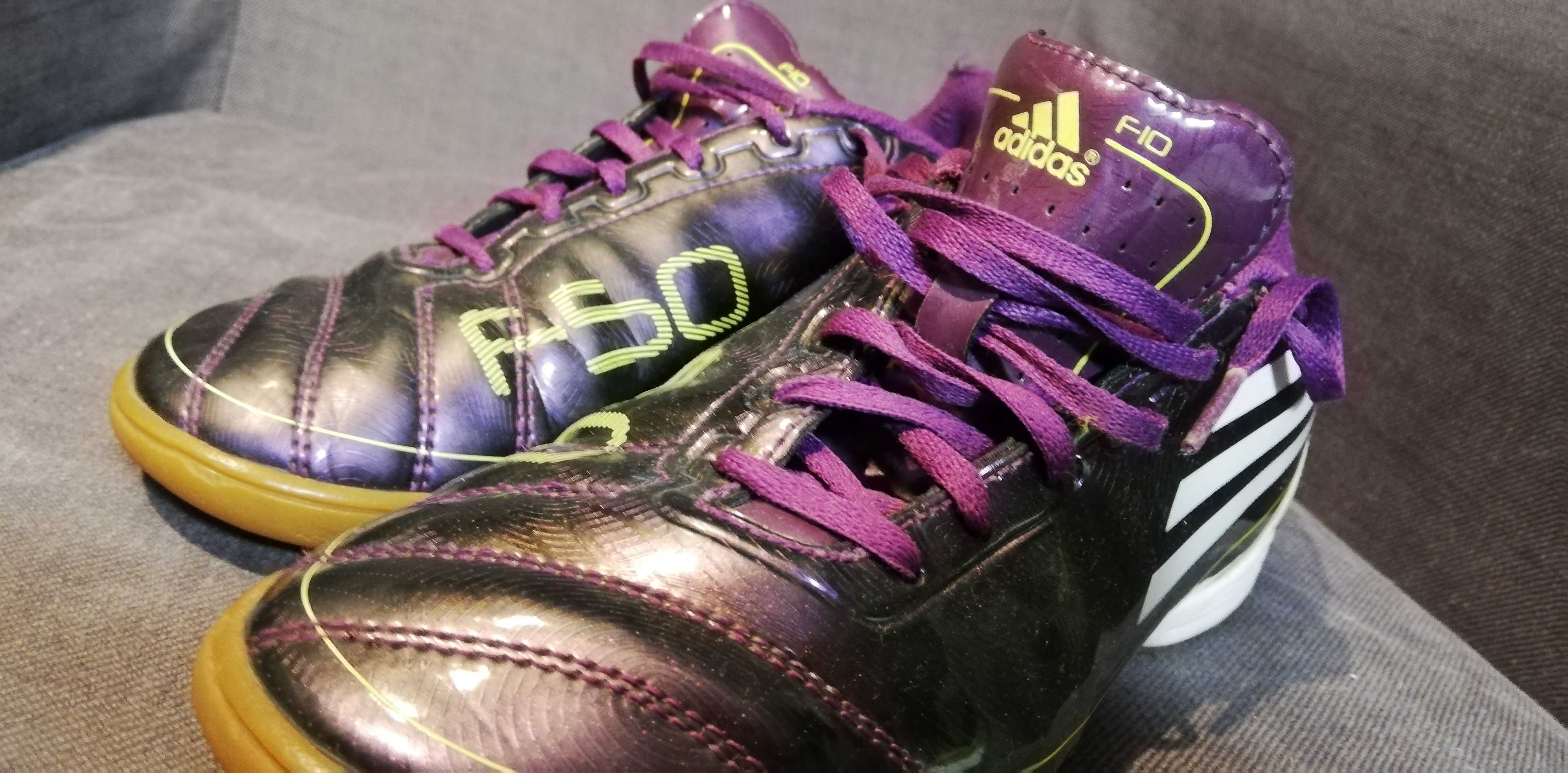 Buty chłopięce sportowe halówki ADIDAS F10 - rozm. 37