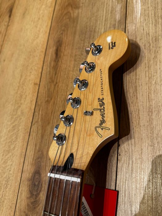 Новий Fender Stratocaster Player Sunburst, Мексіка ($840)