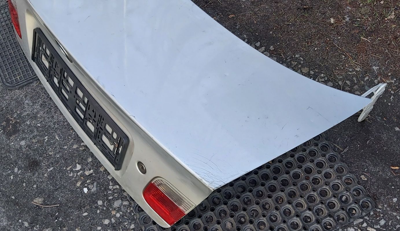 Tylna tył klapa BMW E46 sedan