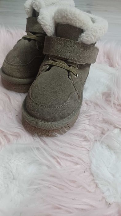 Зимові  уггі  на дівчинку