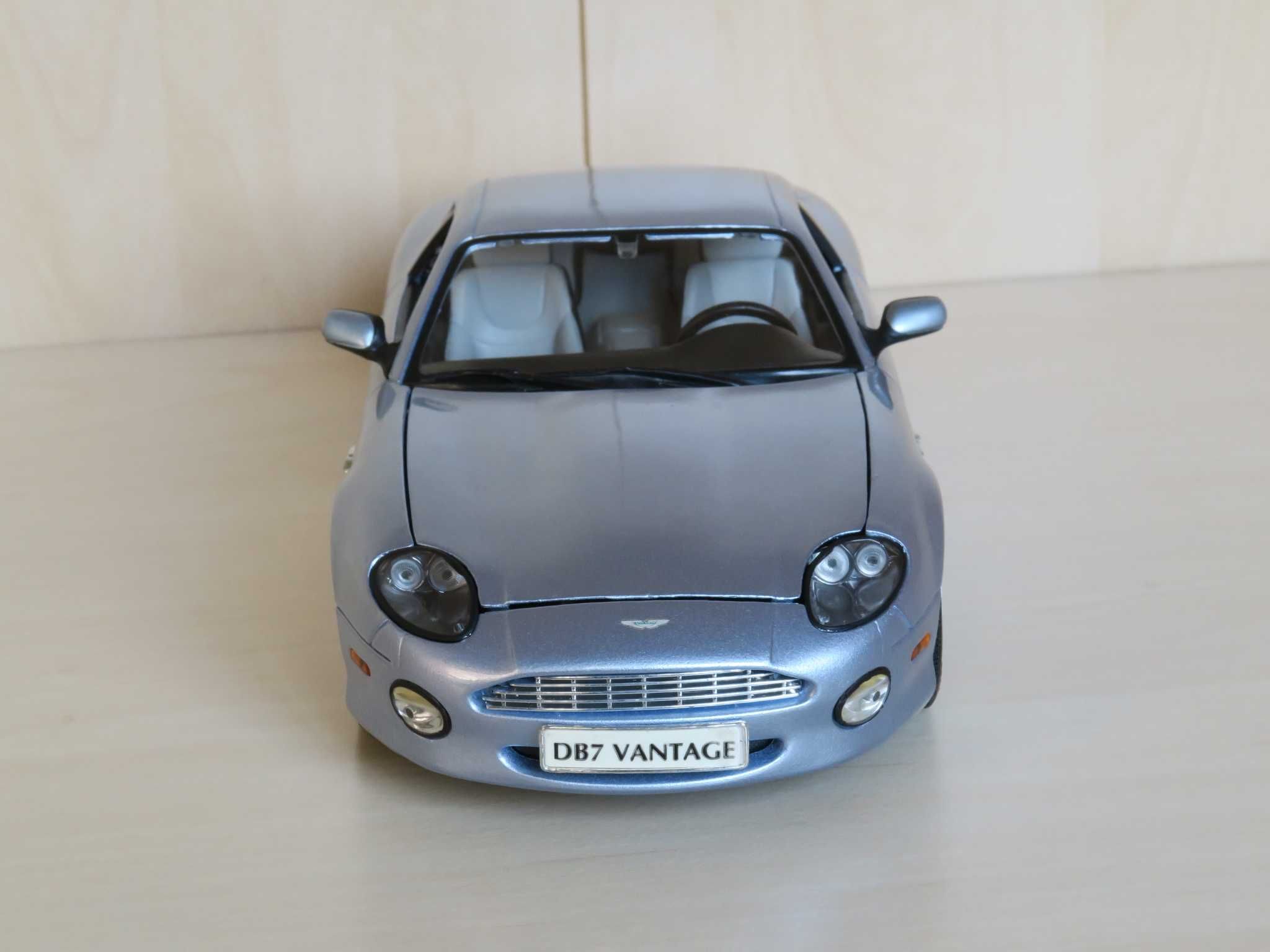 Aston Martin DB7 Vantage 1/18