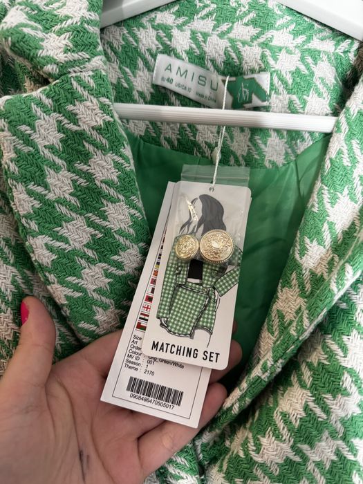 Костюм з  прихованими шортами