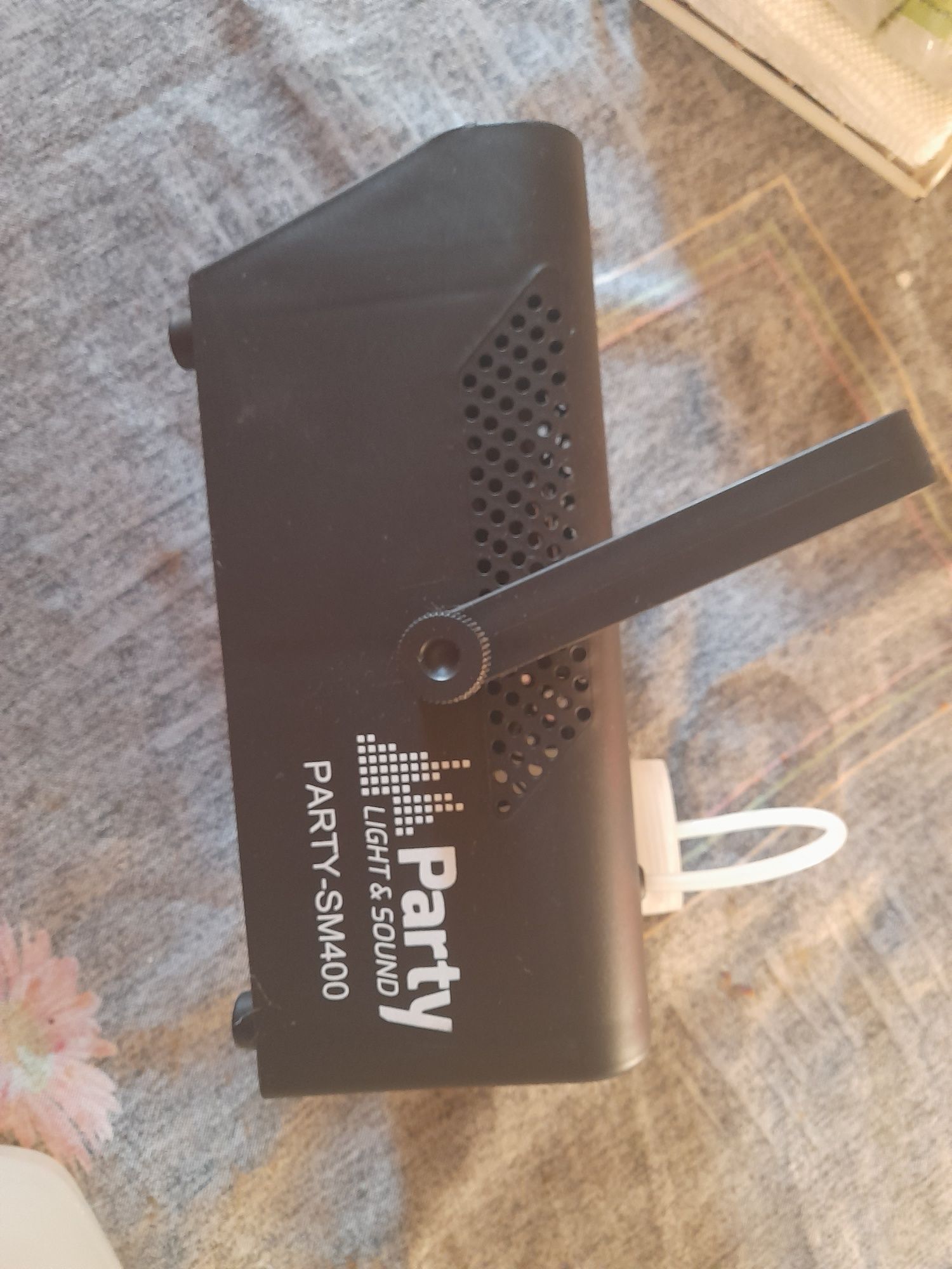 Máquina de fumo com galao de liquido proprio