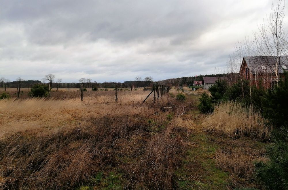 Działka budowlana nad jeziorem w Mościszkach