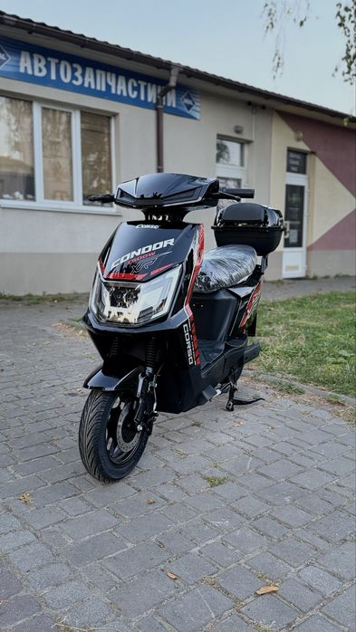 Електро скутер на літій залізо фусфатних акб Corso Condor