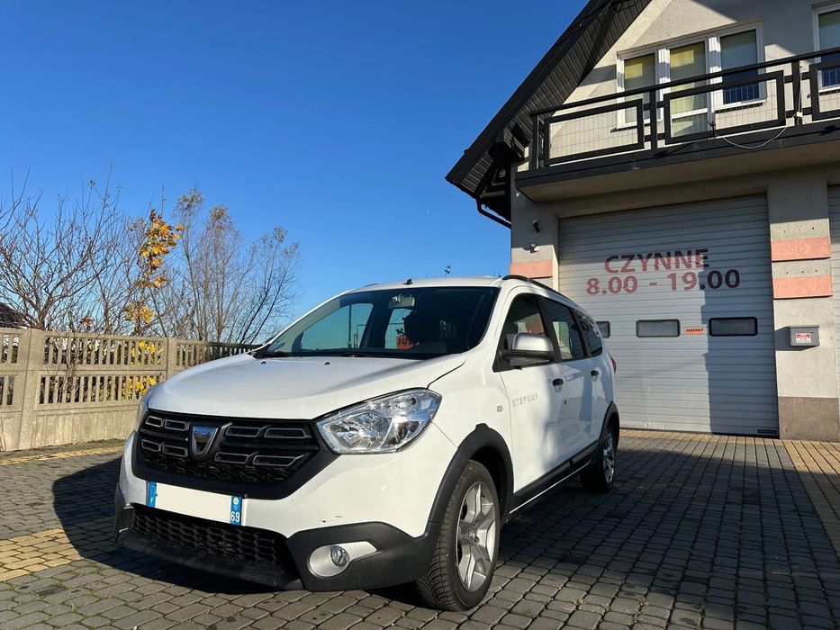 Dacia Lodgy 2018 Stepway 1.2 TCE 115 KM Niski przebieg Kamera Nawigacja 7 osób