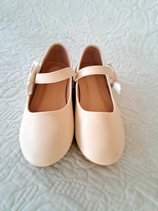 Buty balerinki, dziewczynka 36, 22,5 cm. Ecru.