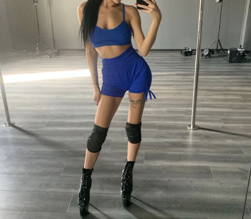 Спортивный комплект одежда для спорта