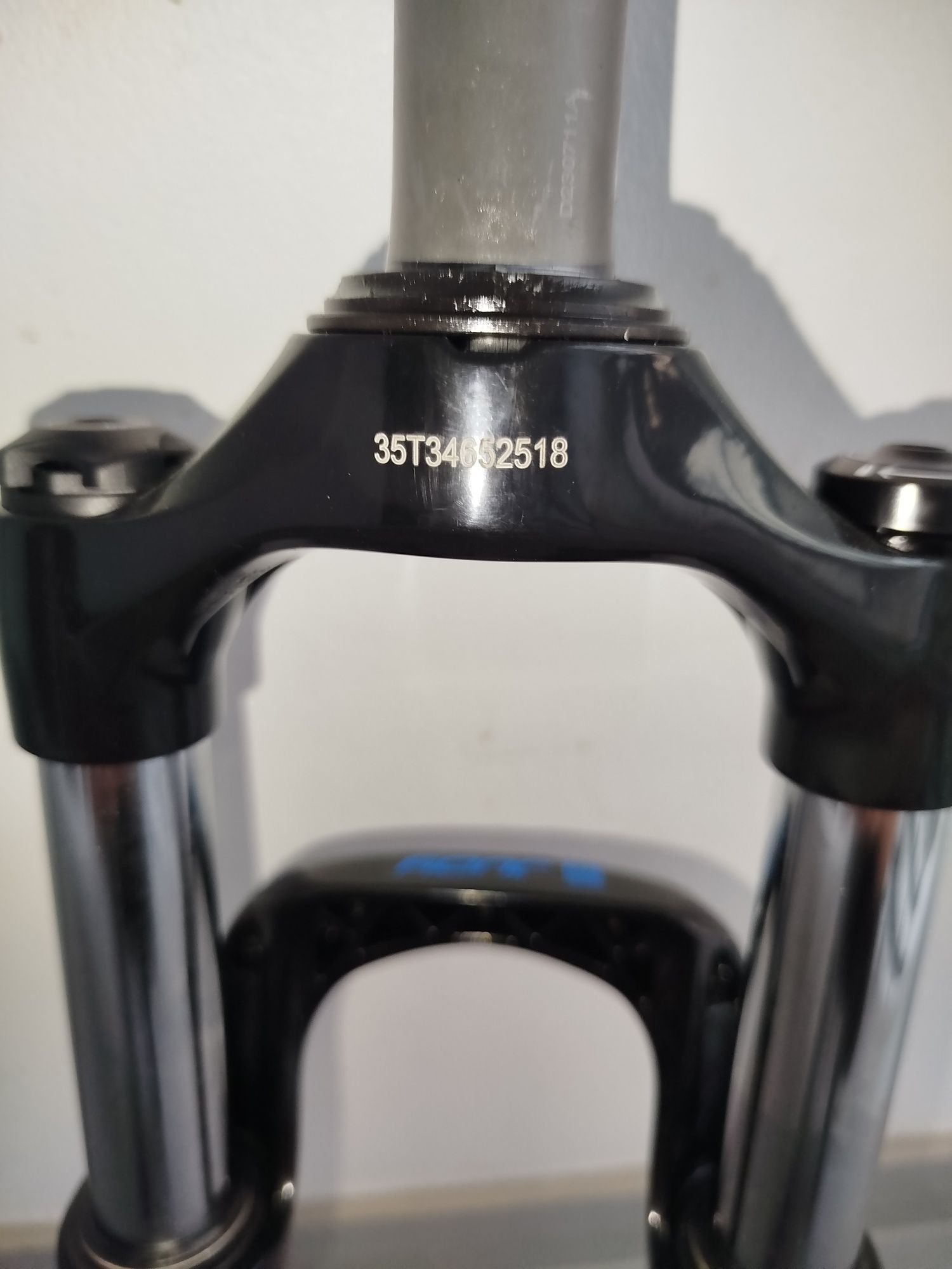 Amortyzator Rock Shox Judy 29 1 1/8" 100mm qr9