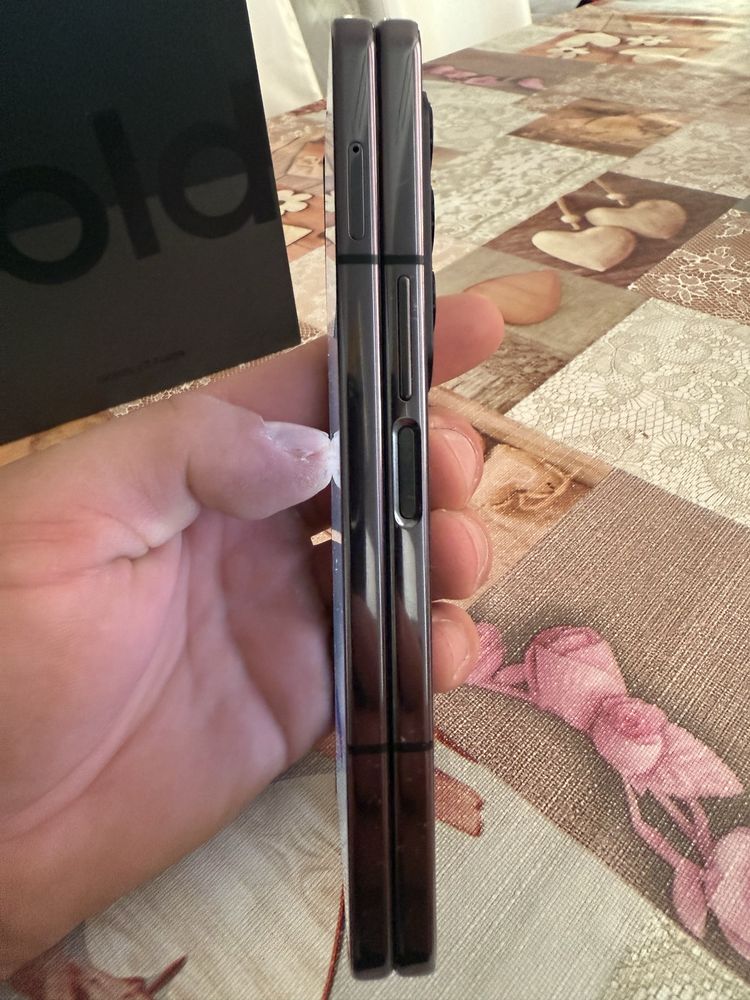 Samsung Z fold 4