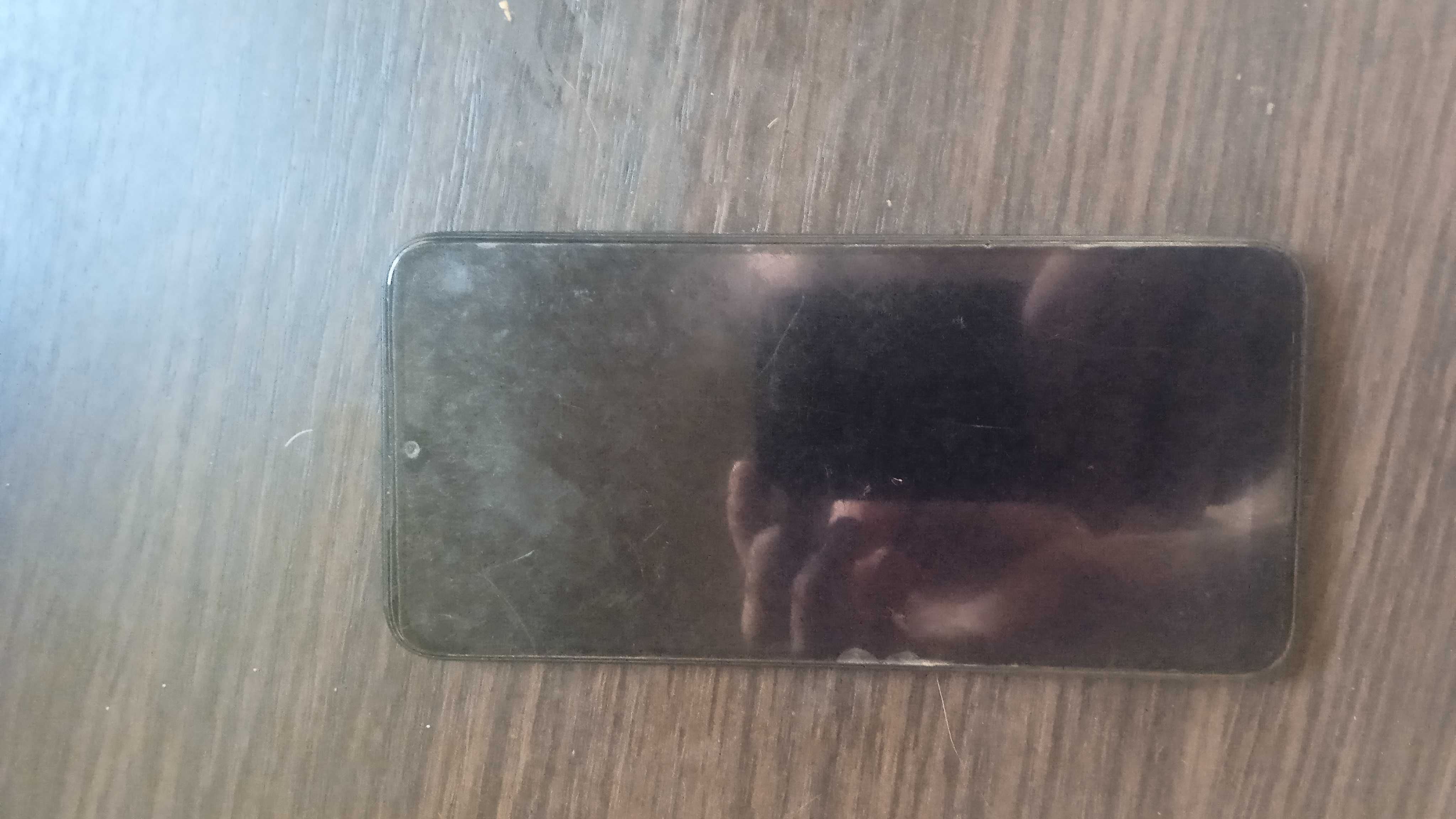 Xiaomi Redmi 7продам рабочий
