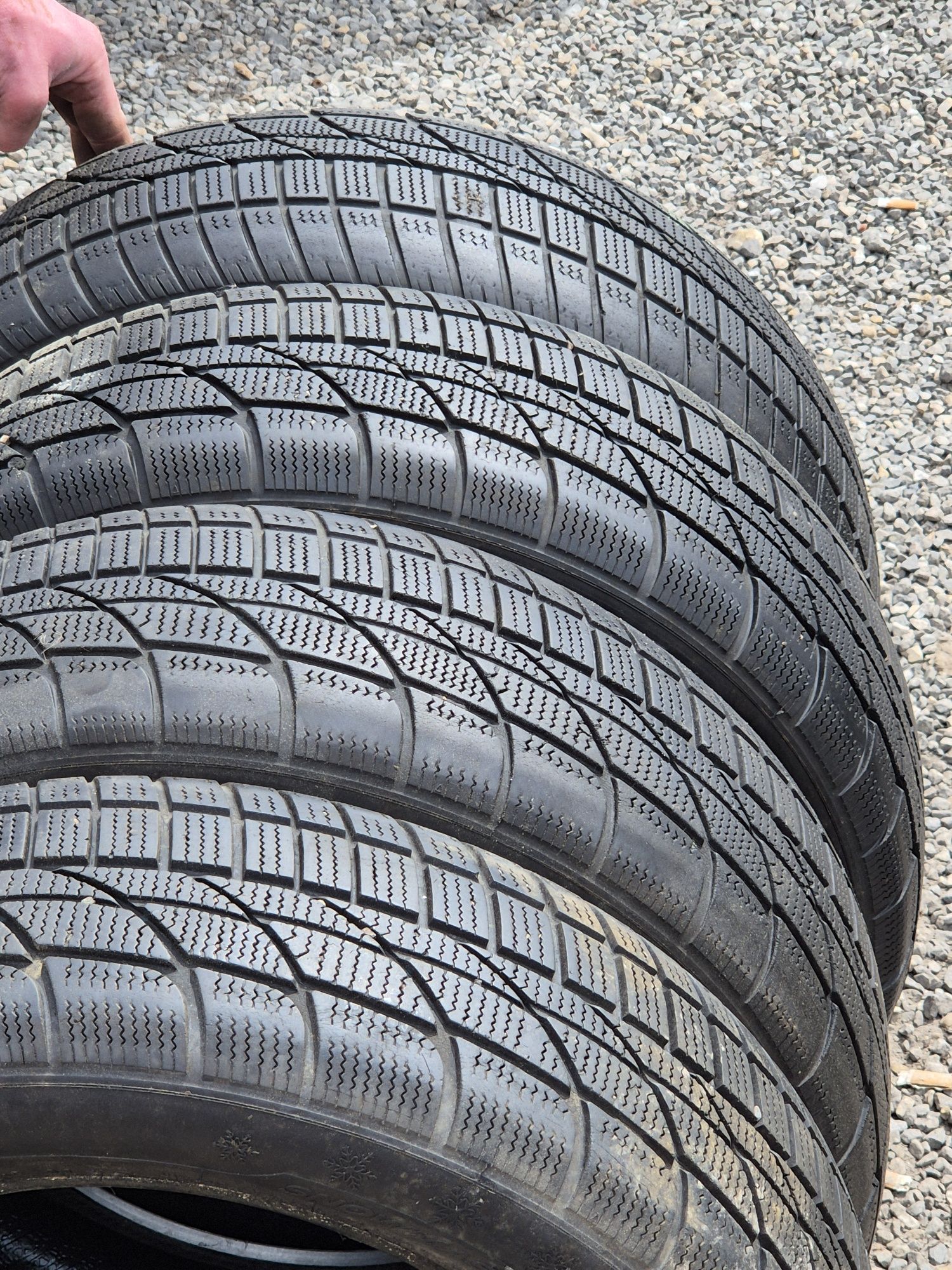 Opony Zima 175/65 R14*NR 310