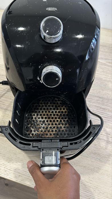 Vendo Airfryer Usada Otimo estado.