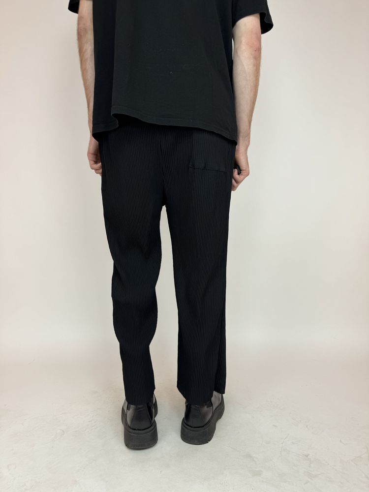 Чоловічі літні чорні брюки штани в рубчик homme plisse zara