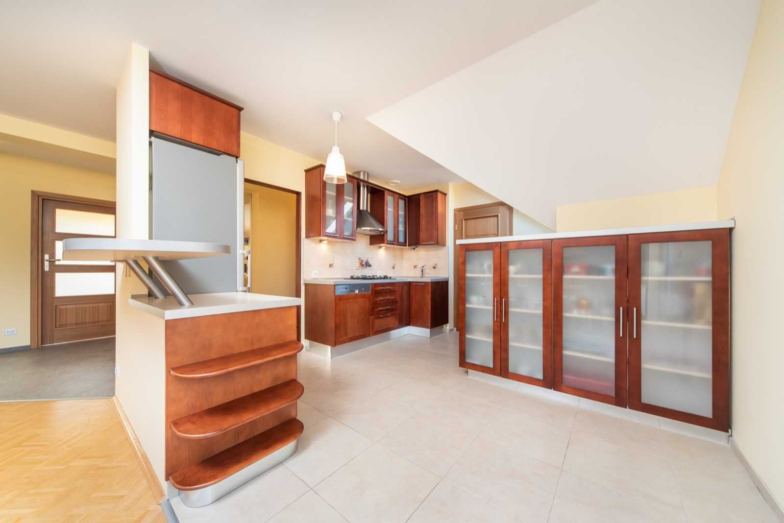 Duży Apartament 141 m kw (do 12 osób) dwupoziomowy, 5 sypialni