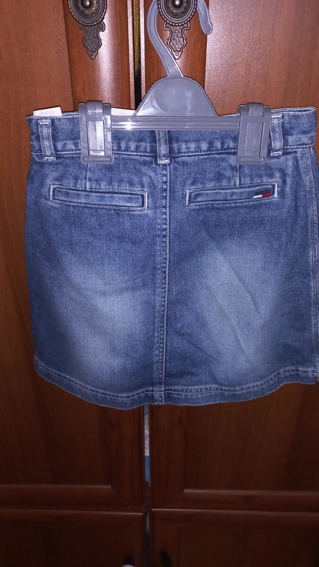 Спідничка джинсова Tommy Hilfiger на дівчинку 8-9 років