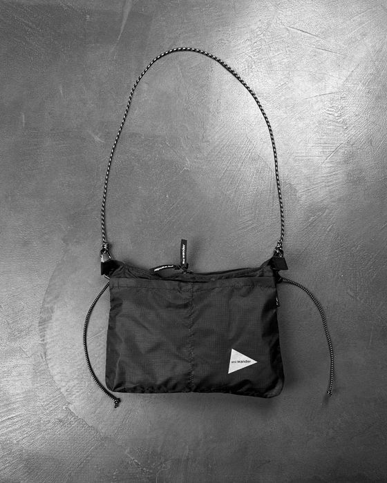 Сумка And Wander Sil Sacocha Shoulder Bag Charcoal