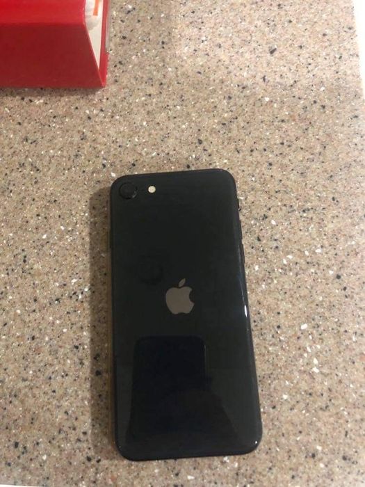 Apple Iphone SE 2 100% orginal
