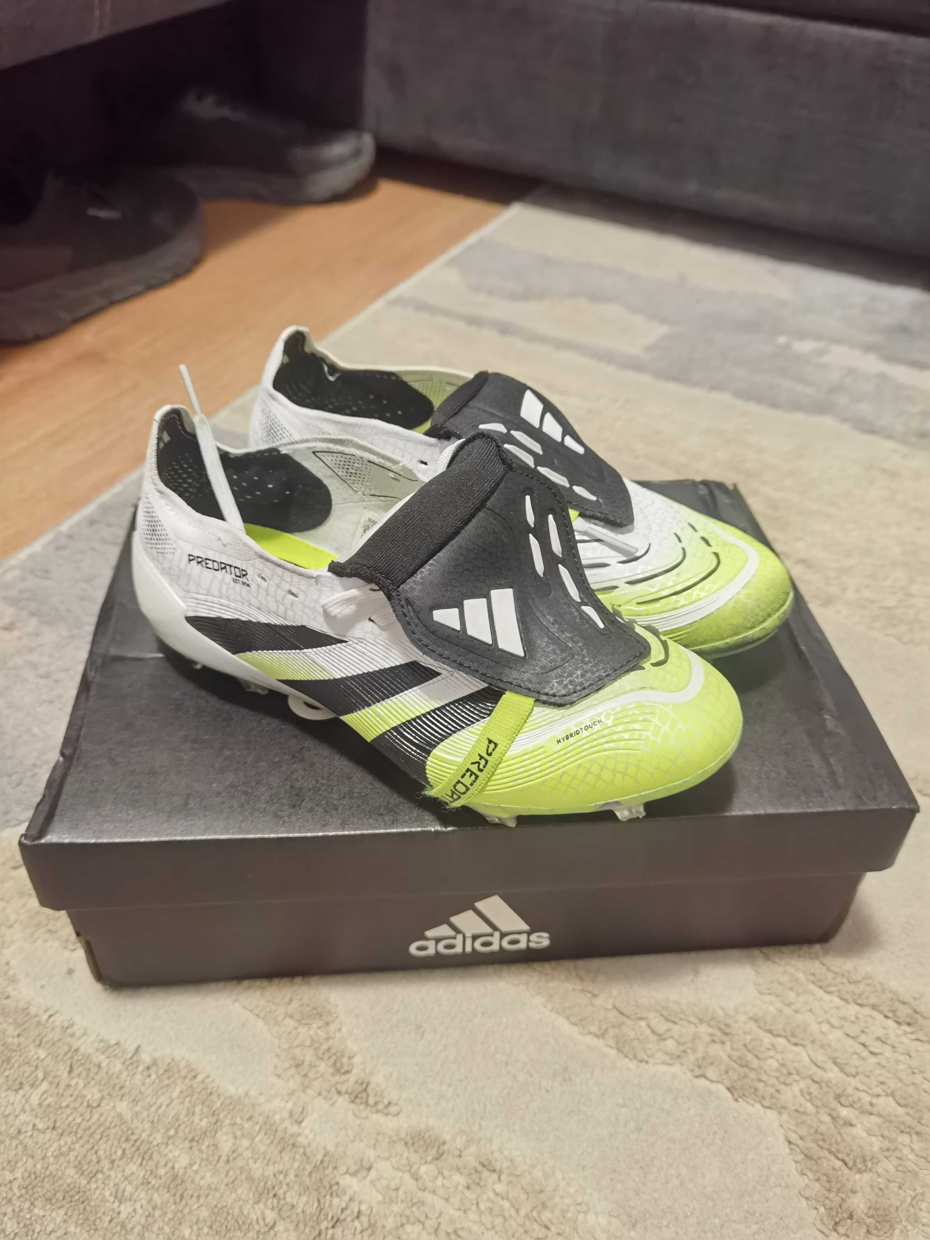 Chuteira Adidas predador