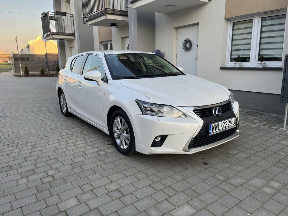 Lexus CT 200h - Stan idealny