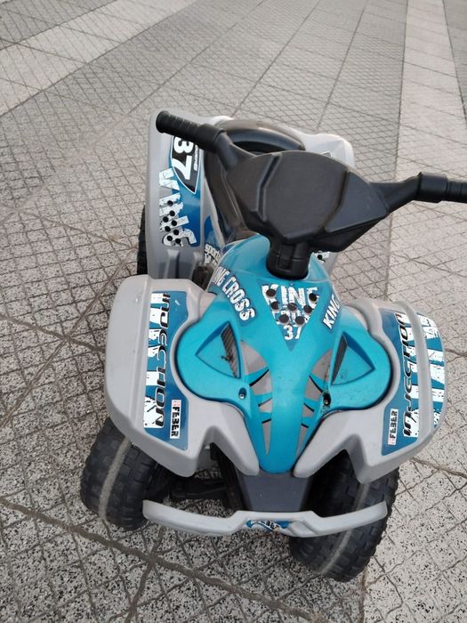 Moto 4 a bateria