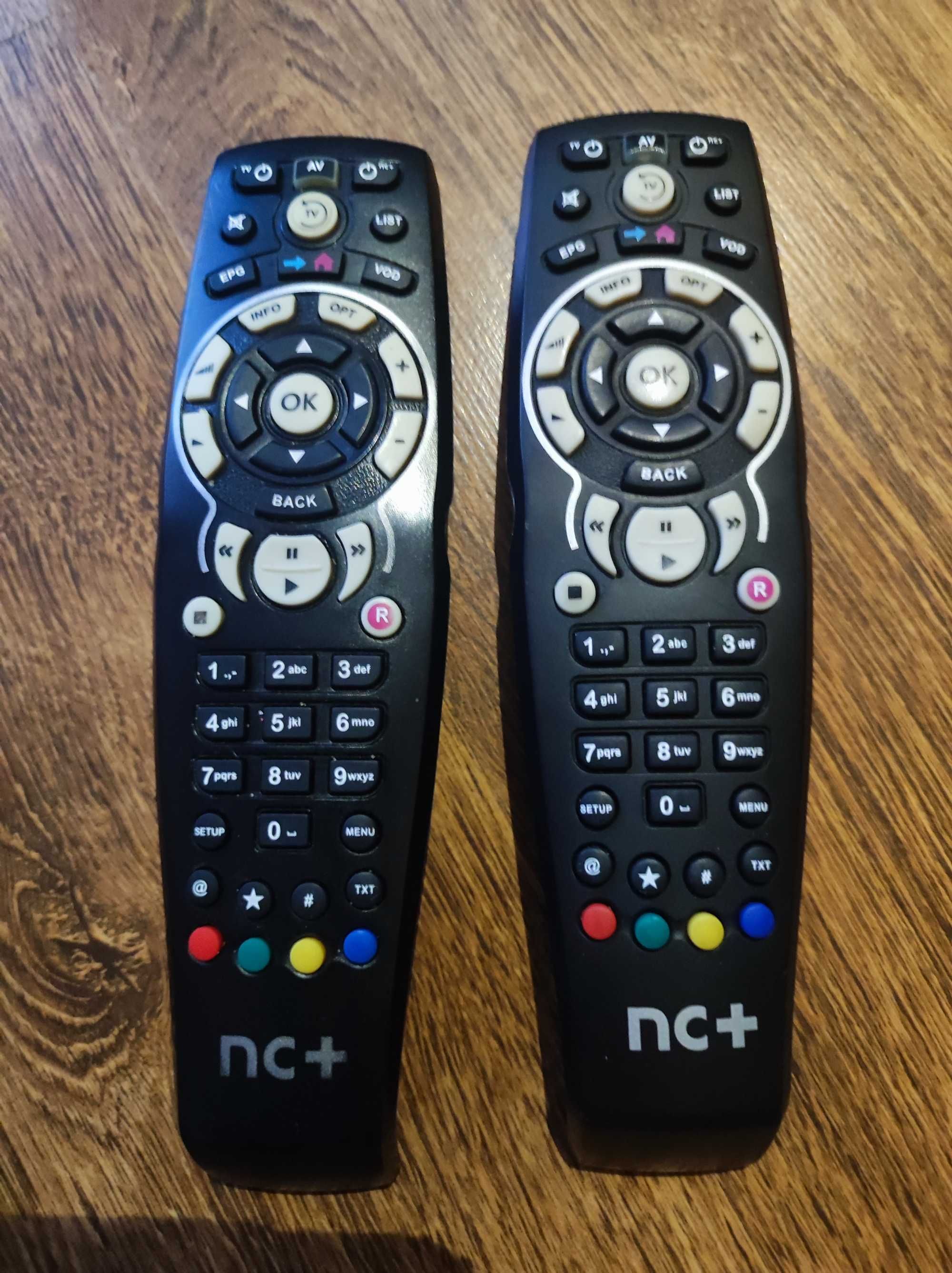 Pilot do dekodera Canal Plus Media box dostępne dwie sztuki