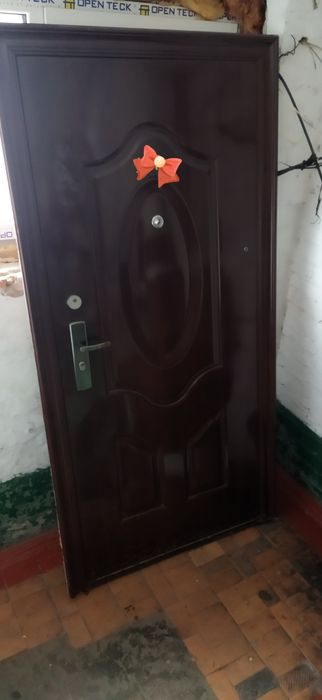 Продам вхідні двері