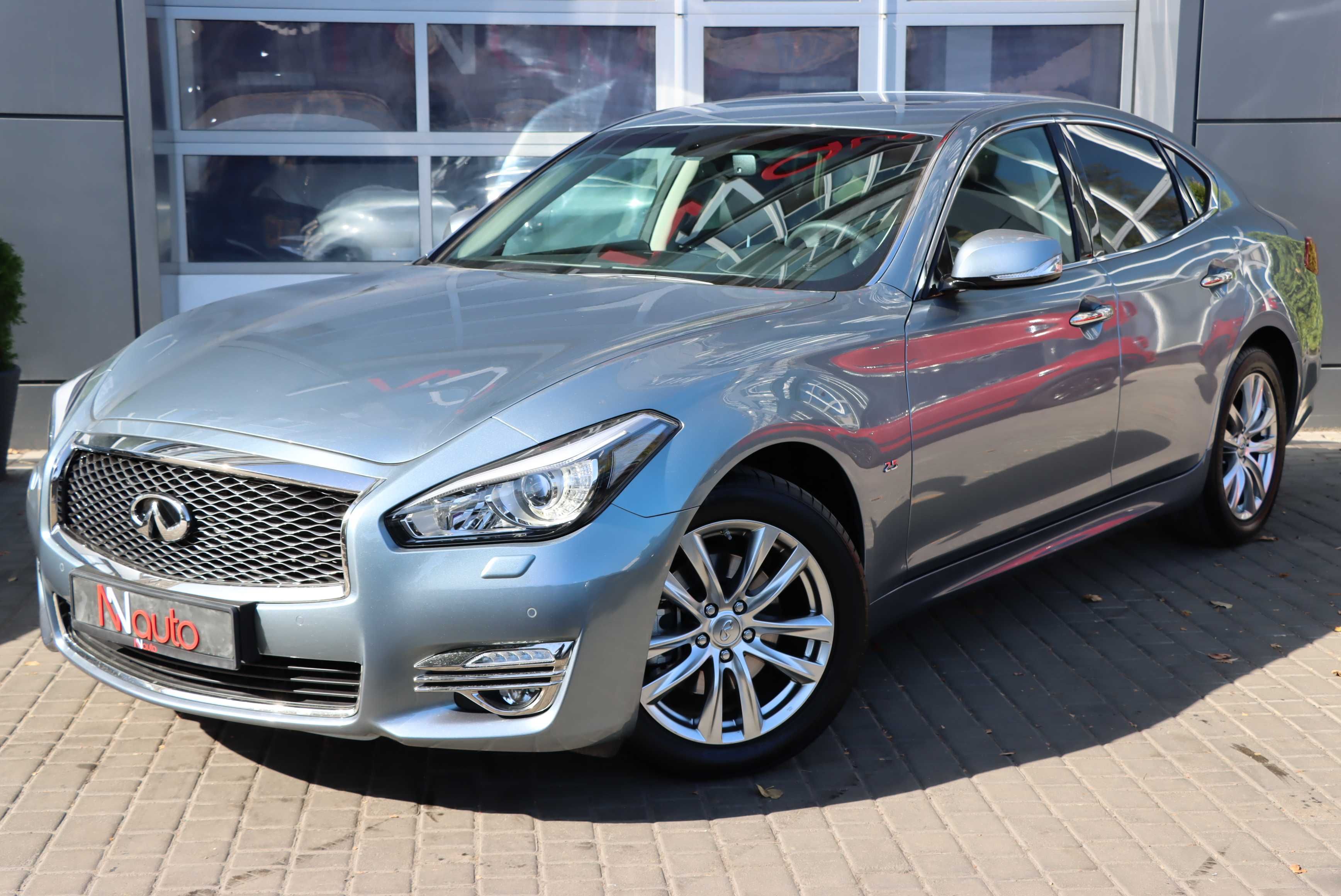 Infiniti Q70 Автомобиль