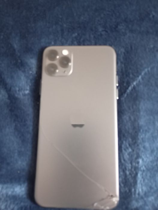 IPhone 11 para retiradas de peças