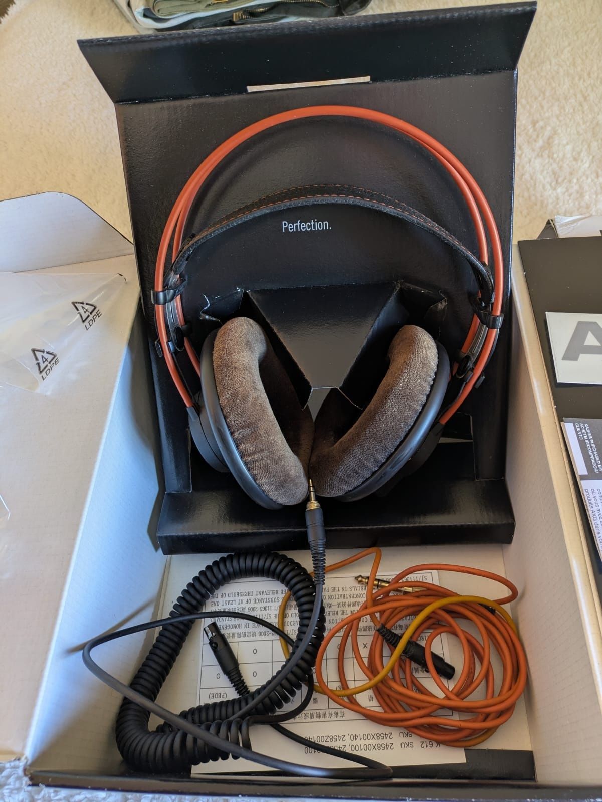 Headphones AKG K712 PRO OPEN BACK