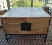 Rustykalny stolik kawowy z litego drewna mango (w stylu loft)