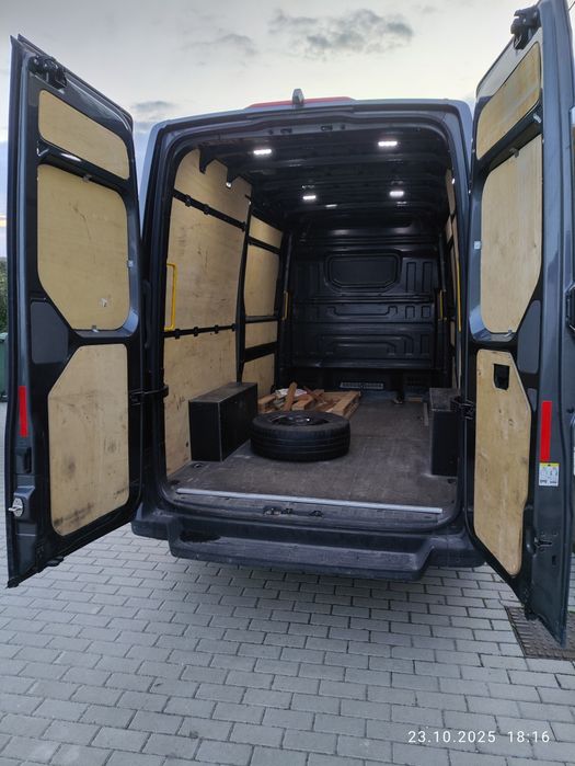 Вантажні перевезення 2 тони