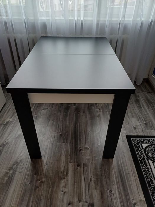 Zestaw - stół + 6 krzeseł