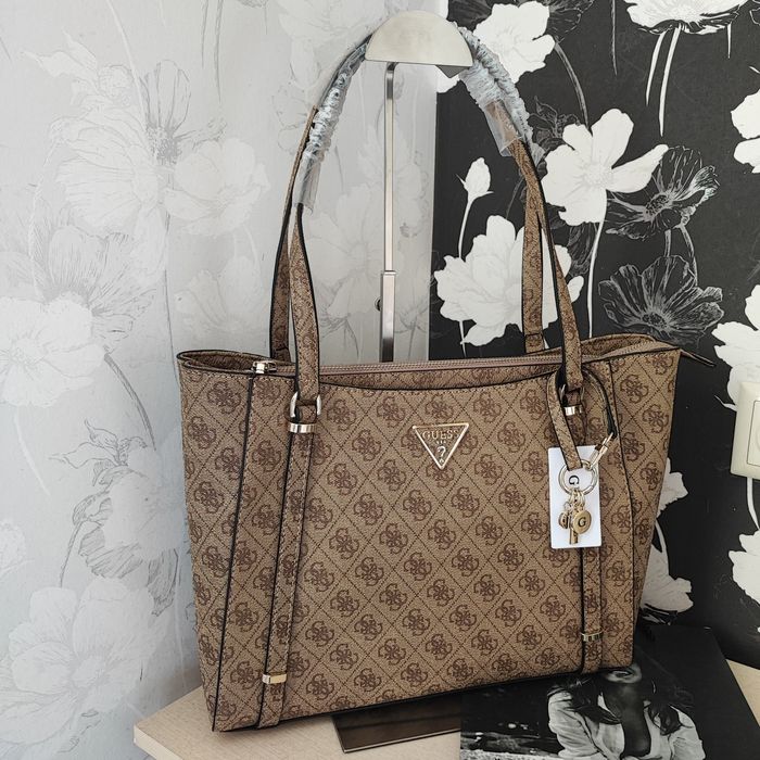 Сумка шоппер  сетчел Guess  оригинал