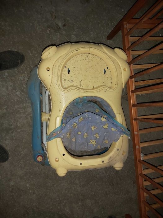 Mam do sprzedania 2 wózki oraz łóżeczko