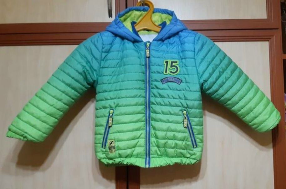 Яскрава весняна куртка на хлопчика 4 років Outerwear курточка демі